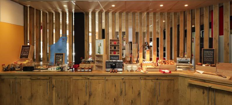 宜必思埃格勒通酒店(Ibis Egletons)图片