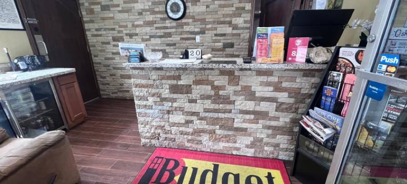 奥斯卡卢萨 US 63 佩拉附近的经济旅馆(Budget Inn Oskaloosa US 63 Near Pella)图片