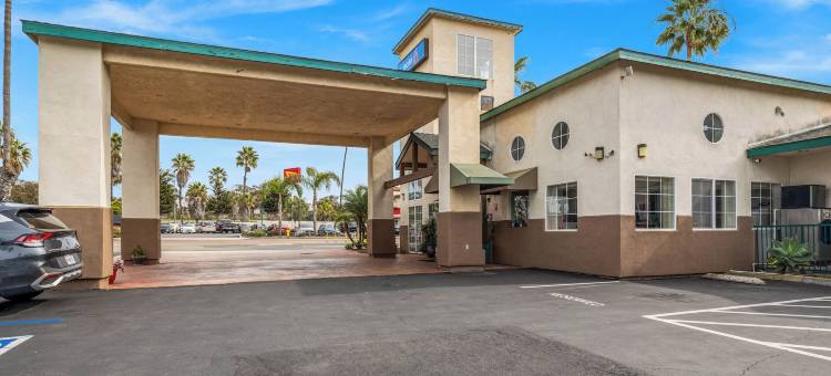 欧申赛德码头罗德威旅馆(Motel 6 Oceanside, CA – Marina / Camp Pendleton)图片