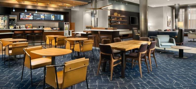 斯普林莱克费耶特维尔布拉格堡万怡酒店(Courtyard by Marriott Fayetteville Fort Bragg Spring Lake)图片