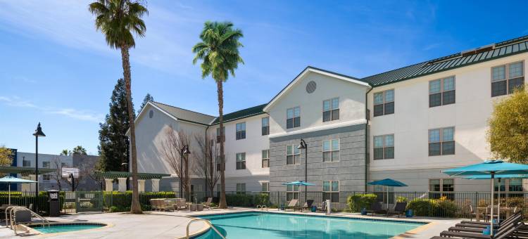 Homewood Suites by Hilton-萨克拉门托机场纳托马斯(Homewood Suites by Hilton Sacramento Airport-Natomas)图片