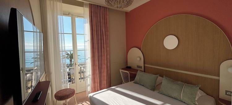 布鲁斯巴尔莫勒尔蓝色假日酒店酒店(Hôtel Vacances Bleues Balmoral)图片