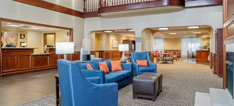 芬德利I-75舒适套房靠近体育综合体(Comfort Suites Findlay I-75 Near Sports Complex)图片