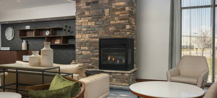 万枫酒店及套房苏瀑机场(Fairfield Inn & Suites Sioux Falls Airport)图片