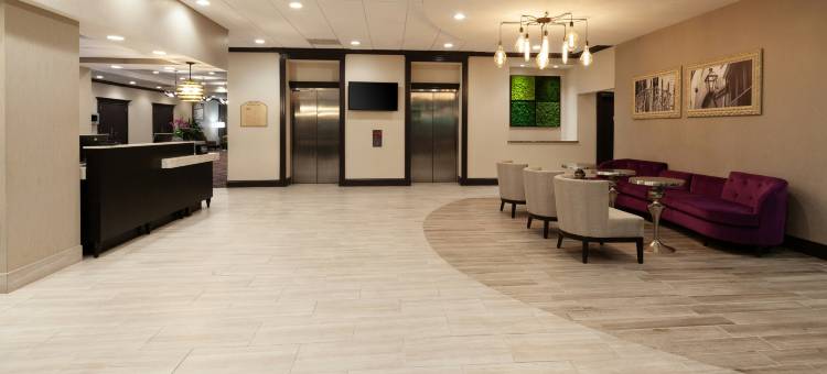 新奥尔良机场希尔顿逸林酒店(DoubleTree by Hilton New Orleans Airport)图片