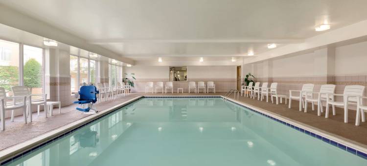 切斯特丽怡酒店(Country Inn & Suites by Radisson, Chester, VA)图片