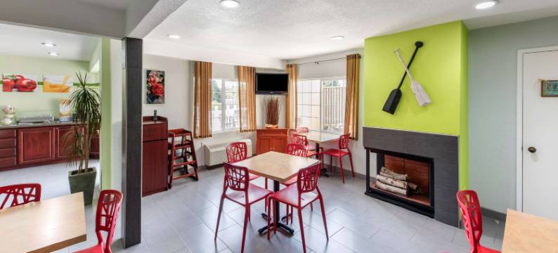 开普拓拉海滨凯艺套房酒店(Quality Inn & Suites Capitola by the Sea)图片