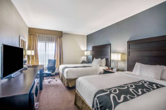 肯尼迪卡恩斯市拉昆塔温德姆套房酒店(La Quinta Inn & Suites by Wyndham Karnes City - Kenedy)