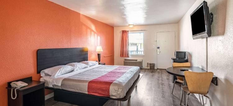 弗吉尼亚朴茨茅斯 6 号汽车旅馆(Motel 6 Portsmouth, VA)图片