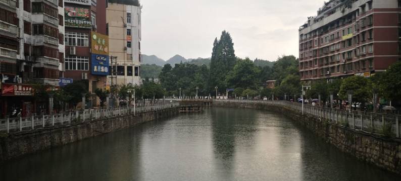 鑫月盈清新小筑(清毕路分店)图片