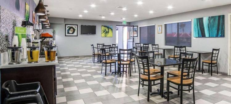 针城罗德威酒店及套房(Rodeway Inn & Suites)图片