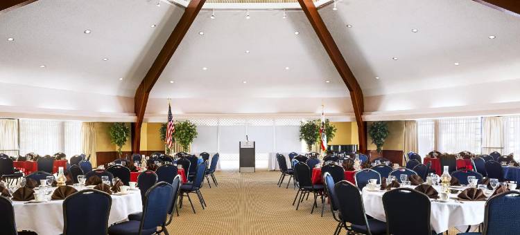 本图拉港福朋喜来登度假酒店(Four Points by Sheraton Ventura Harbor Resort)图片