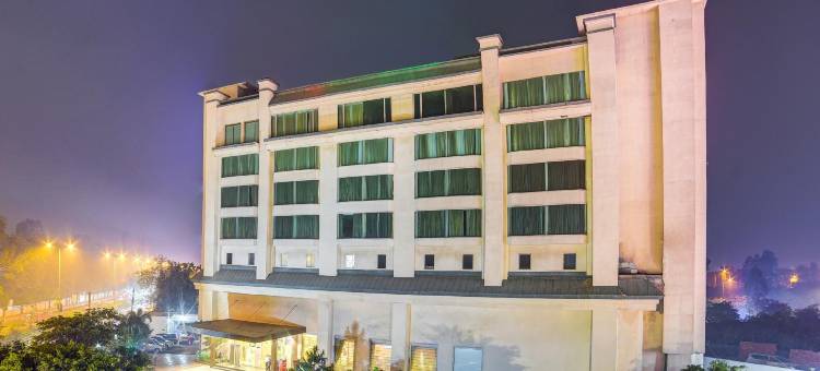 新德里皮坦普拉温德姆华美达酒店(Ramada by Wyndham New Delhi Pitampura)图片