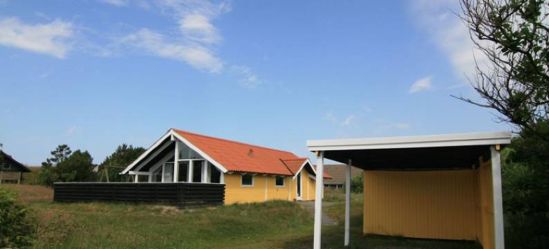 "Uma" - 400m from the Sea图片