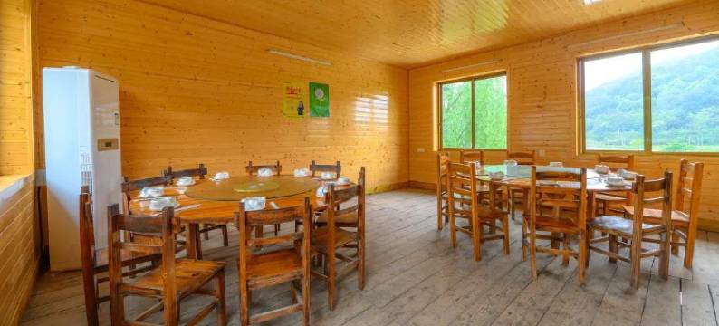 阳山山映河畔民宿图片