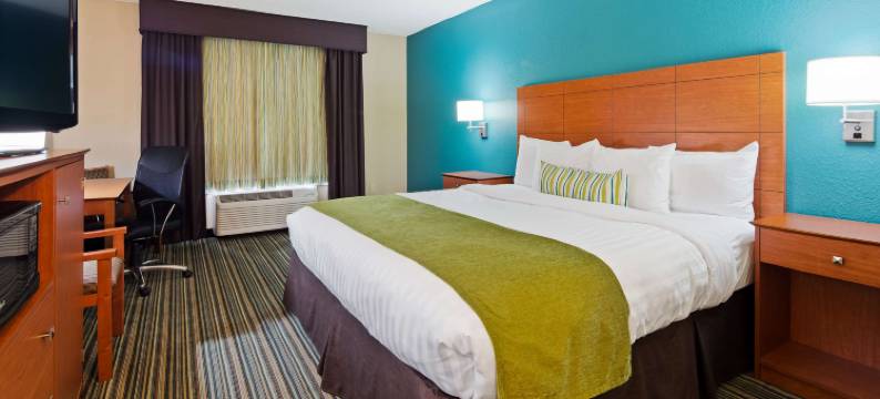 梅诺莫尼贝斯特韦斯特优质套房酒店(Best Western Plus Menomonie Inn  Suites)图片