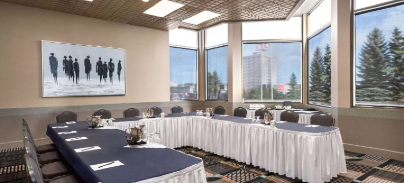 西埃德蒙顿皇家酒店，温德姆Trademark精选(Royal Hotel West Edmonton, Trademark Collection by Wyndham)图片