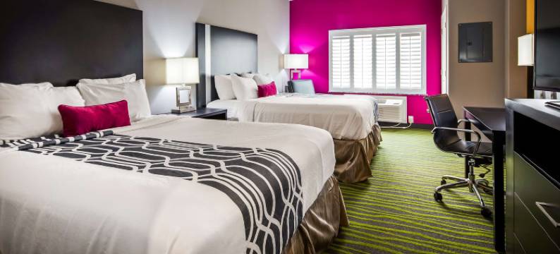 狄利贝斯特韦斯特优质套房酒店(Best Western Plus Dilley Inn  Suites)图片