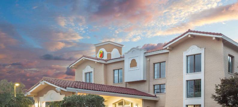 奥斯特尔-六旗温德姆速8酒店(Super 8 by Wyndham Austell/Six Flags)图片