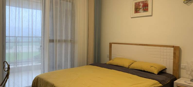 俯瞰全视野高尔夫球场亲海大五房公寓(冠岭路分店)图片