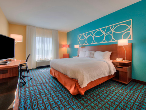 达拉姆南点万枫酒店及套房