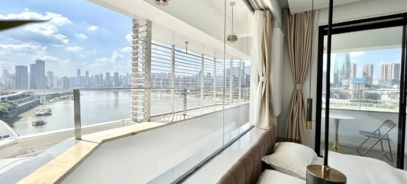 迷雾森林解放碑洪崖洞店公寓(嘉陵江滨江路2号分店)图片