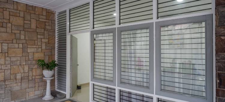 城市景观酒店MS客房旅馆-新邦利马-由红门酒店管理(Urbanview Hotel MS Rooms Inn Simpang Lima by RedDoorz)图片