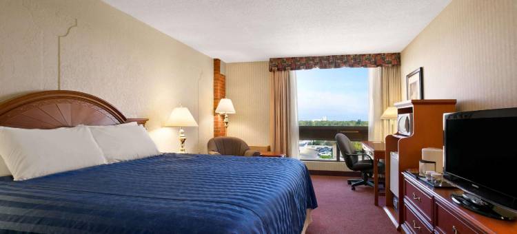 莱斯布里奇华美达酒店(Ramada by Wyndham Lethbridge)图片