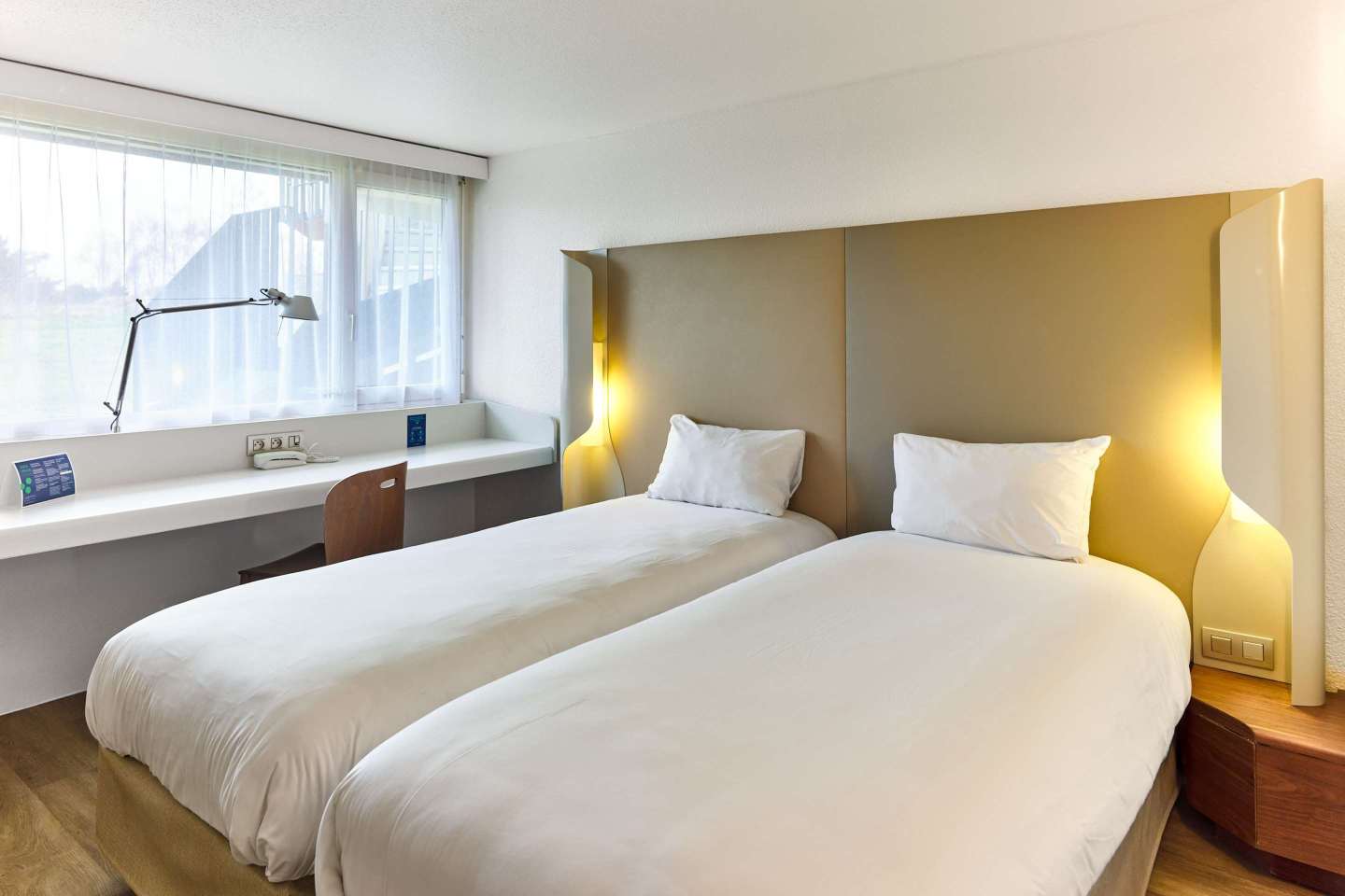 Campanile NATURE - Villennes sur Seine PoissyOver view