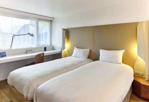 Campanile NATURE - Villennes sur Seine PoissyHotel Overview