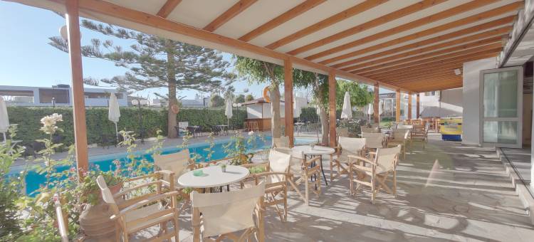马里林纳酒店(Marirena Hotel)图片