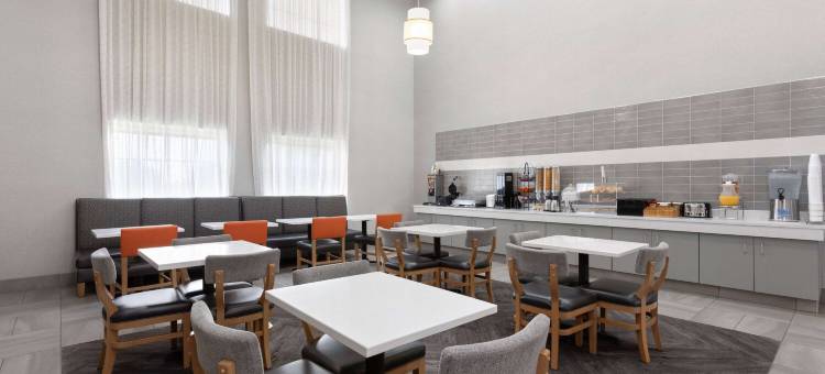 皮尔斯堡拉昆塔温德姆套房酒店(La Quinta Inn & Suites by Wyndham Ft. Pierce)图片