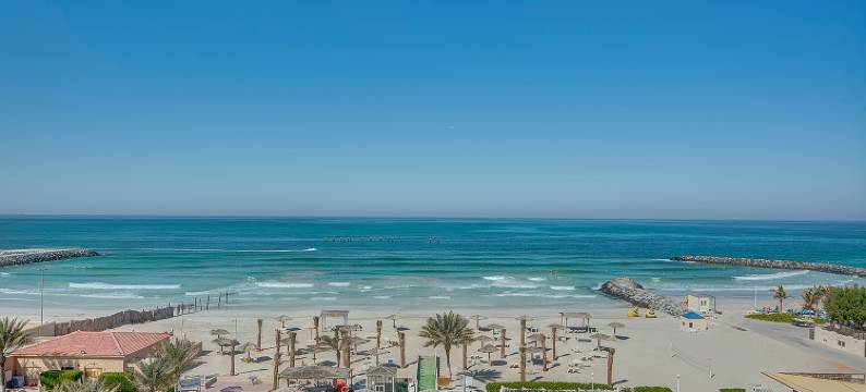 阿吉曼湾酒店(Ajman Beach Hotel)图片