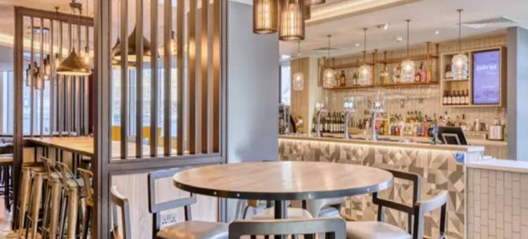 优品迎伦敦金丝雀码头(西港)酒店(Premier Inn London Canary Wharf (Westferry) Hotel)图片