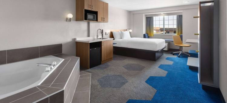 拉皮德城温德姆麦客达套房酒店(Microtel Inn & Suites by Wyndham Rapid City)图片