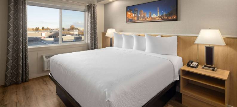 西埃德蒙顿呗盟酒店(Baymont by Wyndham West Edmonton)图片