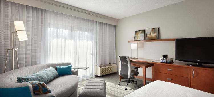 珊瑚角迈尔斯堡万怡酒店(Courtyard by Marriott Fort Myers Cape Coral)图片