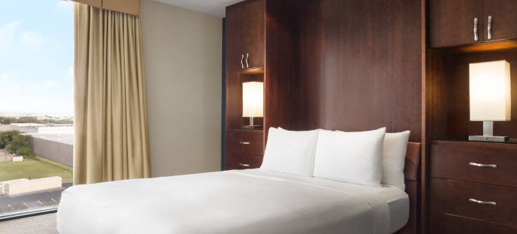 达拉斯DFW北机场希尔顿逸林酒店(DoubleTree by Hilton Dallas - DFW Airport North)图片