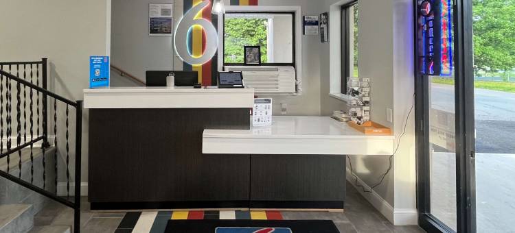 新泽西东温莎 - 海茨敦 6 号汽车旅馆(Motel 6 East Windsor, NJ - Hightstown)图片