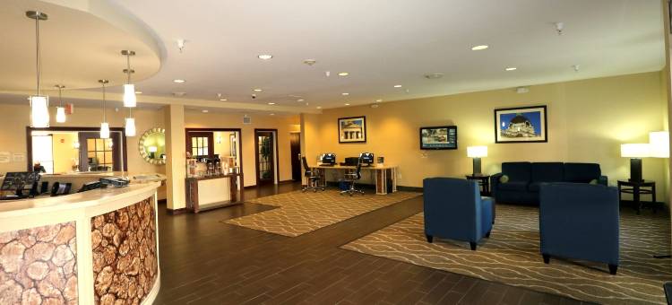 布卢明顿 I-55 及 I-74 舒适套房酒店(Comfort Suites Bloomington I-55 and I-74)图片