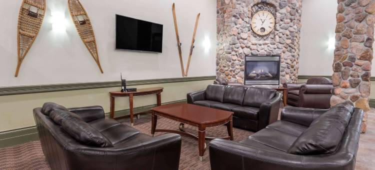 欣顿温德姆华美达酒店(Ramada by Wyndham Hinton)图片