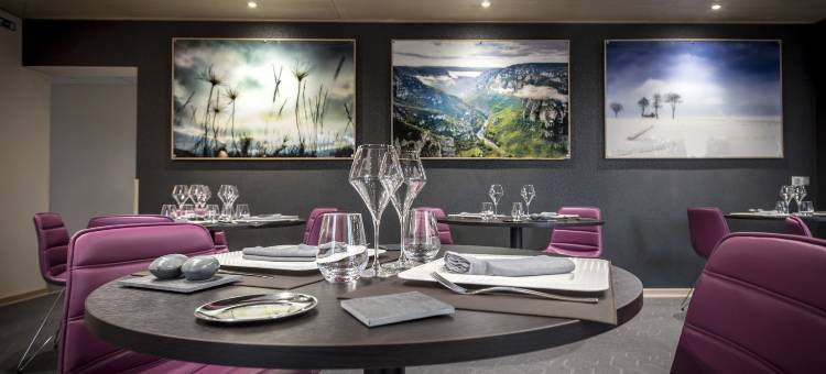 洛吉斯酒店餐厅 Les 2 Rives - A75，河边(Logis Hôtel Restaurant les 2 Rives - A75, en Bordure de rivière)图片