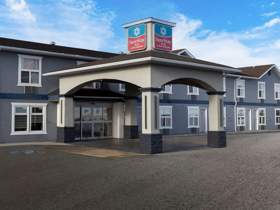 AB 溪谷旅游宾馆