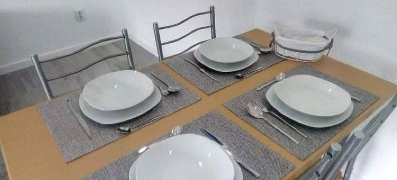 别墅 - 可住4人并提供免费停车(Villa - Sleeps 4 & Free Parking)图片