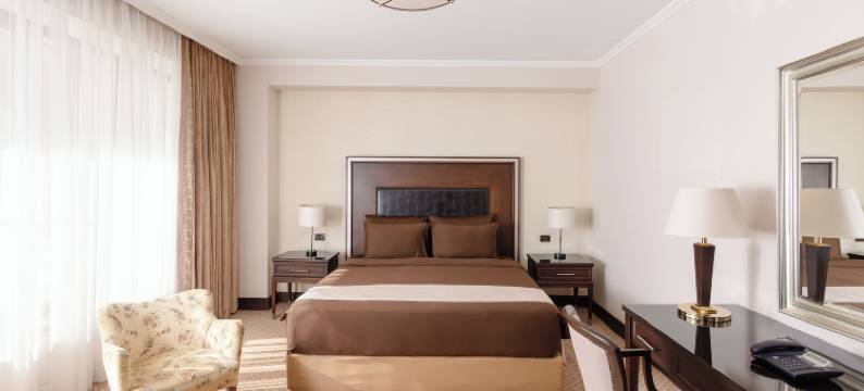 纳夫塔兰梧桐健康酒店(Chinar Health Hotel Naftalan)图片