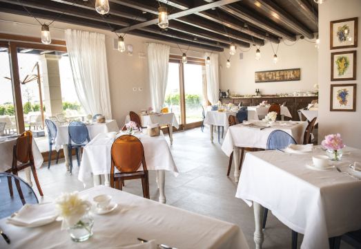 Magari Estates HotelHotel Overview