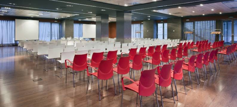 巴塞罗那伊鲁宁酒店(Ilunion Barcelona)图片