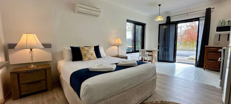 公园上的查尔斯沃思(Charlesworth on the Park)图片