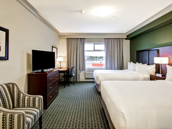 耶洛奈夫诺瓦城堡酒店