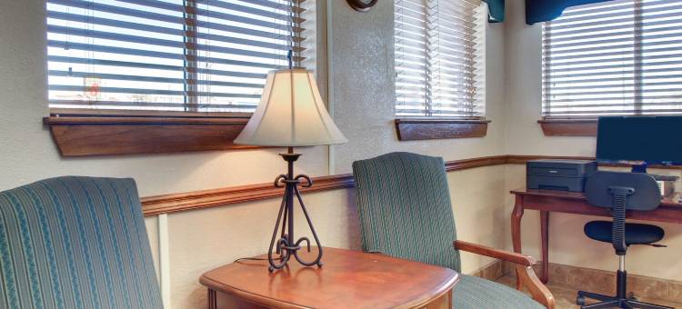 比洛克西北区郊区开放式客房(Suburban Studios Biloxi North Area)图片